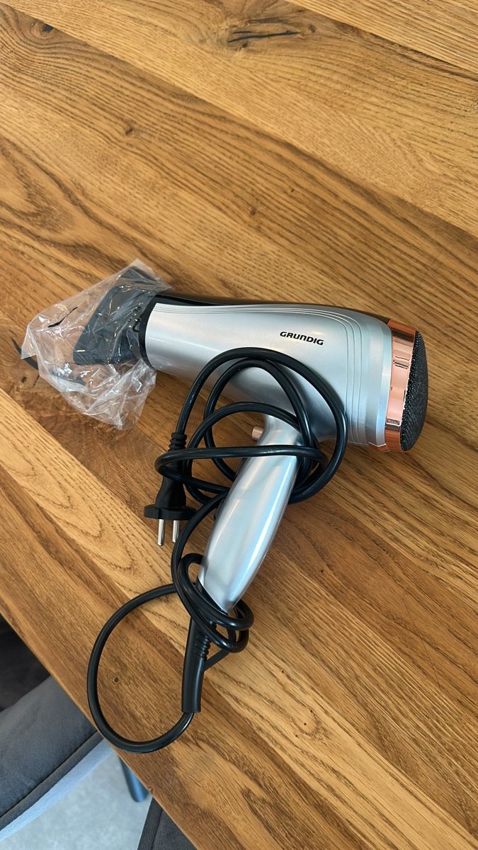 Grundig Asciugacapelli: Föhn - Grundig HD 4880 – Usato da Detligen venduto da Yaenu_8 2