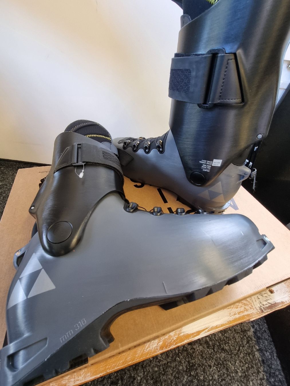 Fischer Scarpe da uomo: Fischer Travers CS NEU! Gr. 29.5 – Nuovo e nell'imballaggio originale da Arnegg venduto da edibru 4
