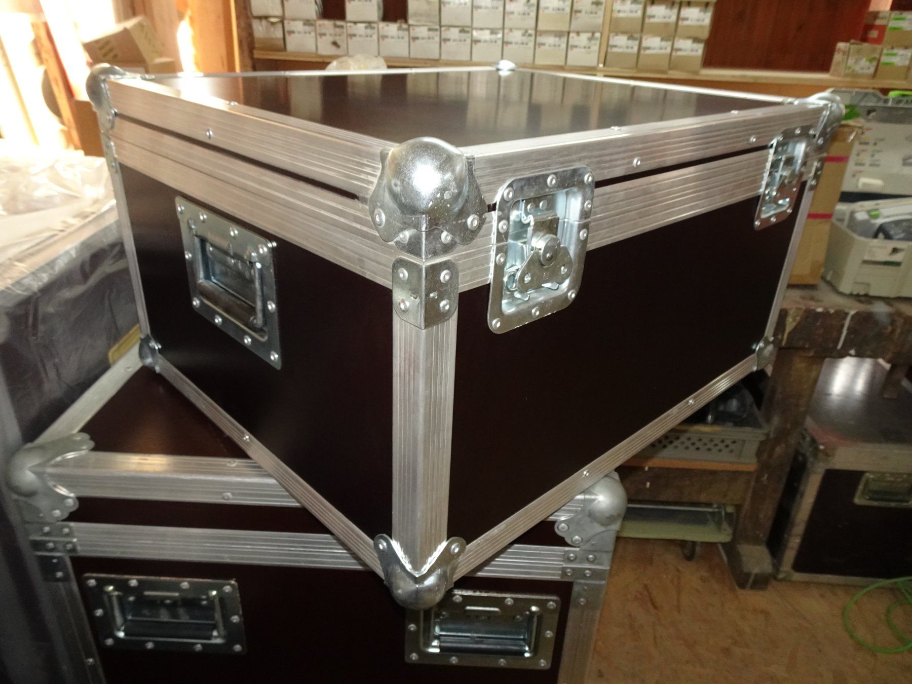 Valigie: FLIGHT - CASE - Koffer : NEU & ungebraucht ! – Nuovo (secondo la descrizione) da Hütten venduto da Technics01LT 8