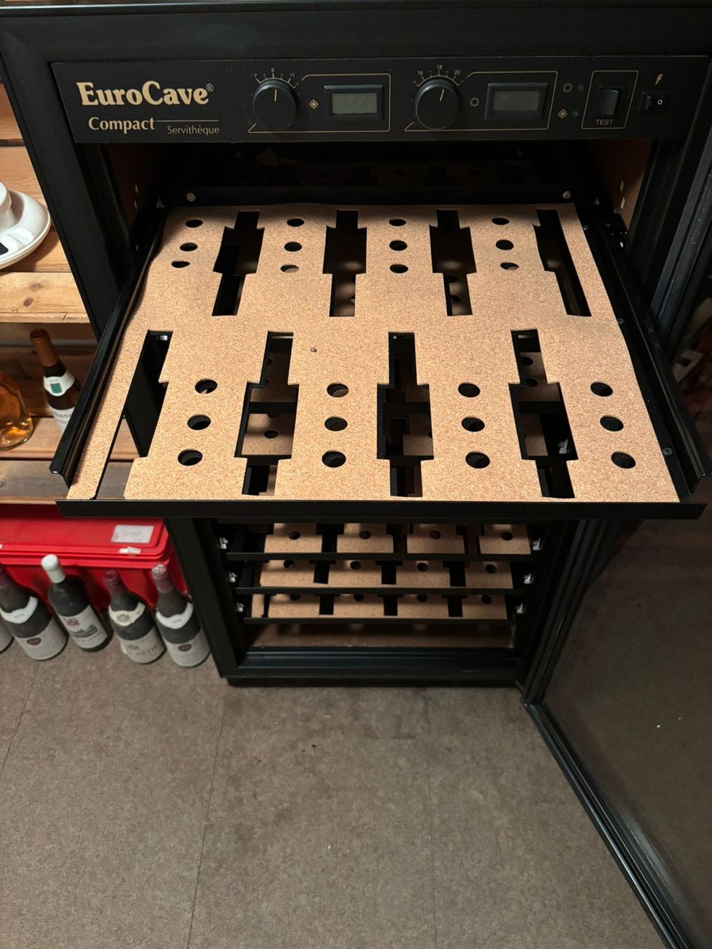 Vino: Weinklimaschrank/Weinkühler – Usato da Jegenstorf venduto da cla_d57p 1
