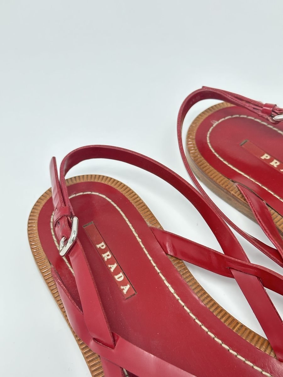 Prada Scarpe da donna: Prada Sandalen, Rot, Top Zustand  – Usato da Luzern venduto da 041Vintage 1