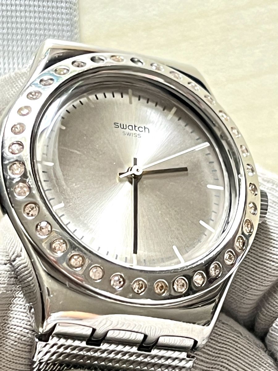 Swatch Uhren: Swatch Damenuhr silberfarben mit Schmucksteinen  – Gebraucht aus Grenchen von chththl 7