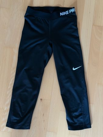 Nike Pro 3/4 legging schwarz, Gr. S, Sport-Hose