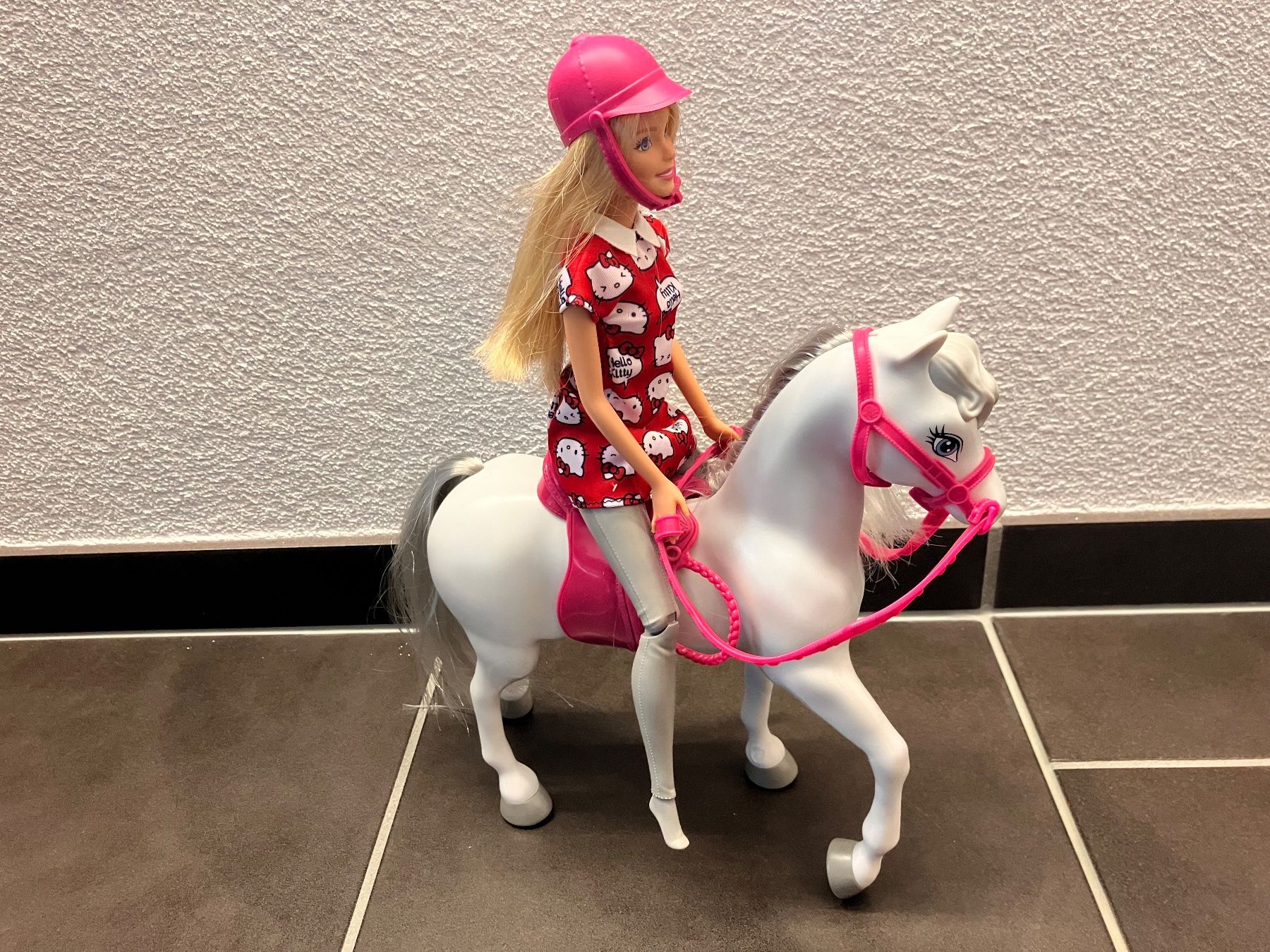 Bambole: Barbie Spielzeug mit Cabriolet und Pferd – Usato da Benken SG venduto da Nicae19 2