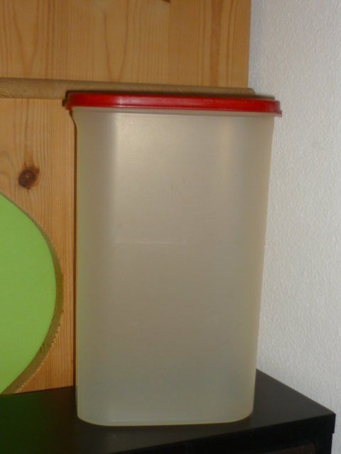 Tupperware Contenitori & Simili: TUPPERWARE KÜCHENBEHÄLTER 2,9 L H. 28 CM. – Usato da St.Gallen venduto da Anso 3