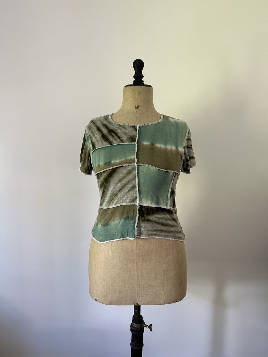 T-Shirts: T-shirt Rework patchwork tie-dye taille M bon état – Gebraucht aus Geneveys-Coffrane von h3ll0punky