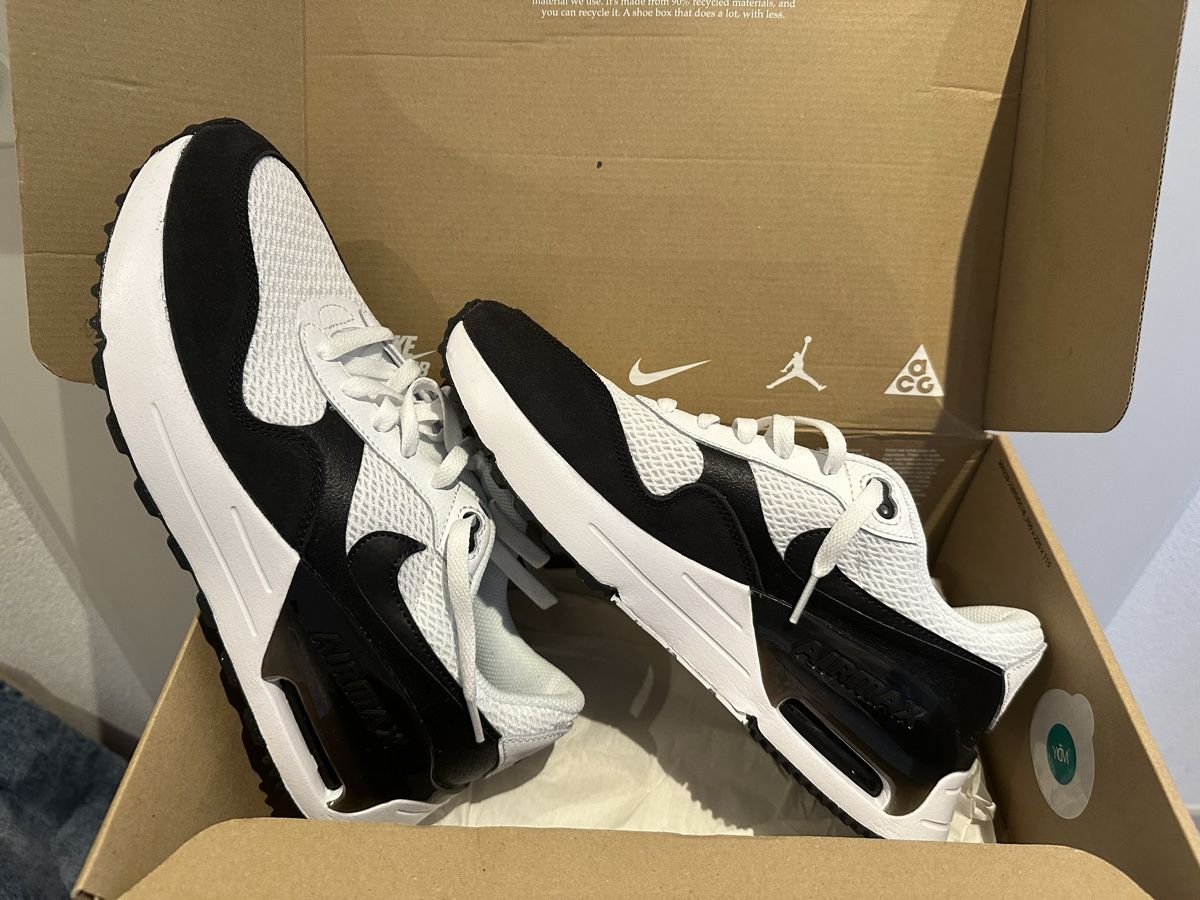 Herrenschuhe: Neue Nike Schuhe – Neu und originalverpackt aus Uzwil von sul_svh6