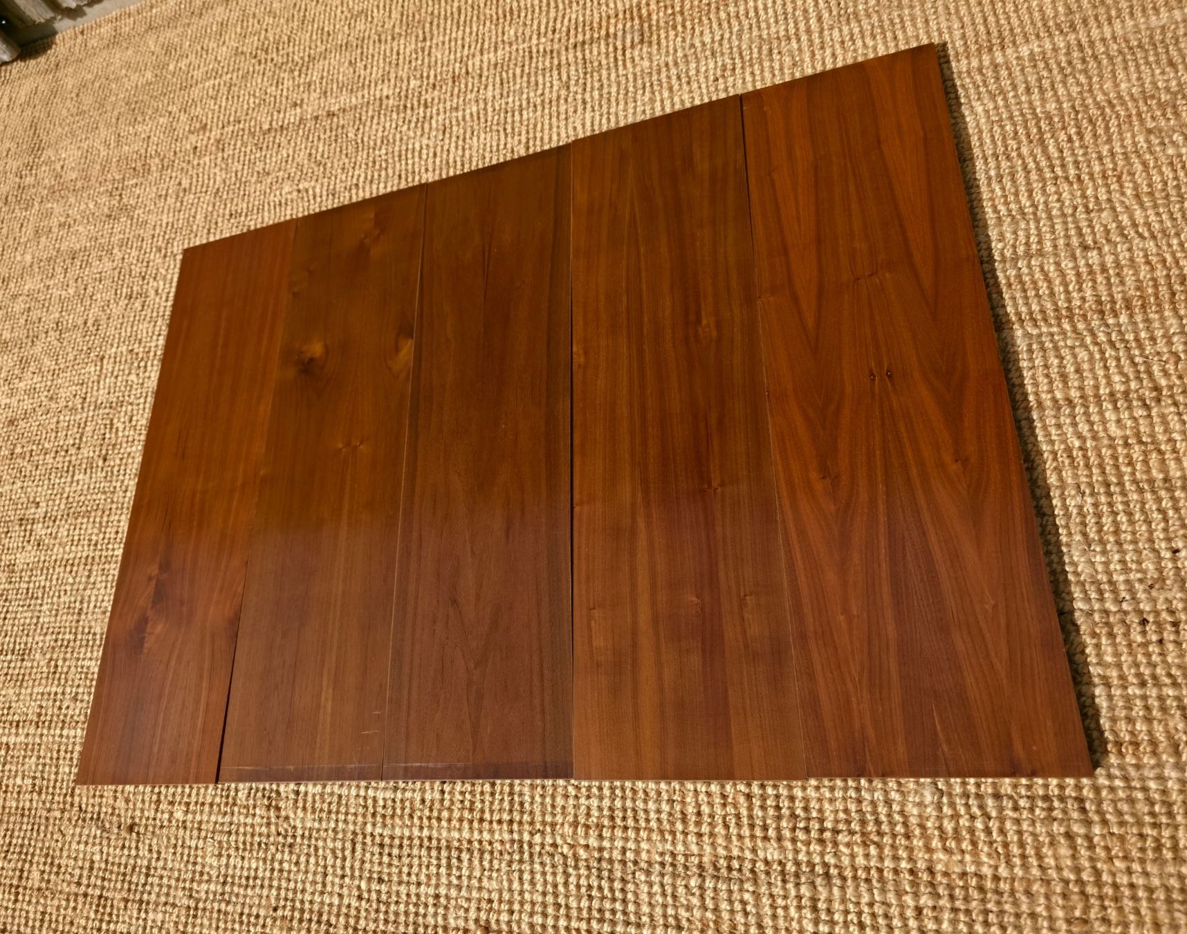Regale: Mid Century  Teleskopregal  Nussbaum – Gebraucht aus Haslen AI von Vintagelix 3