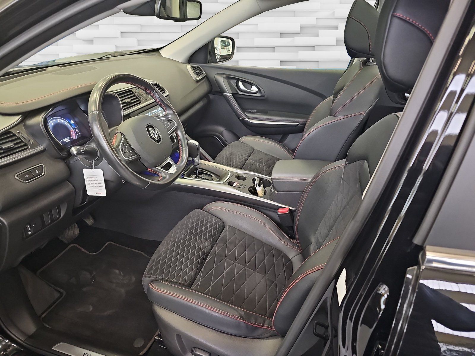Renault Automobili: RENAULT Kadjar 1.3 TCe 160 Black Edition EDC – Usato da Conthey venduto da garagedunord 6
