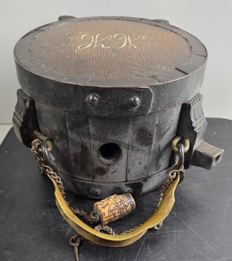 Bottiglie: Holzflasche Fässlein Feldflasche mit Monogramm – Usato da Flums venduto da Flumsantik 5