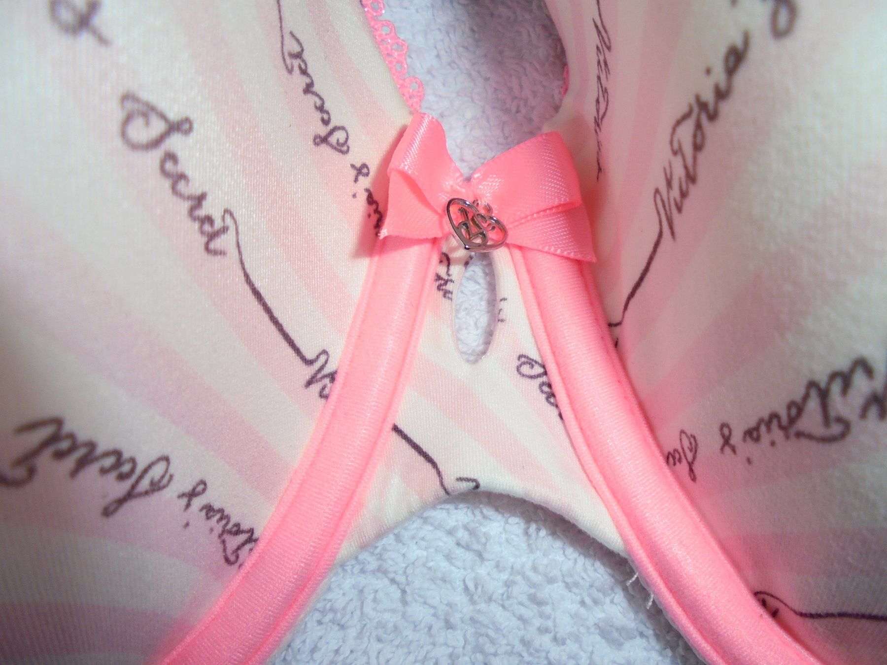Victoria's Secret Altra biancheria intima: VICTORIA'S SECRET BH GRÖSSE 80 E – Nuovo e nell'imballaggio originale da Aarau Rohr venduto da PinkSchwein 1