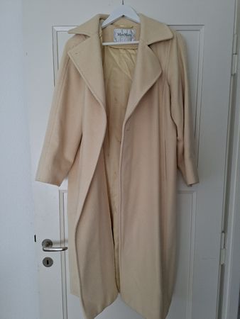 magnifique manteau manuela long de la maison de luxe MaxMara