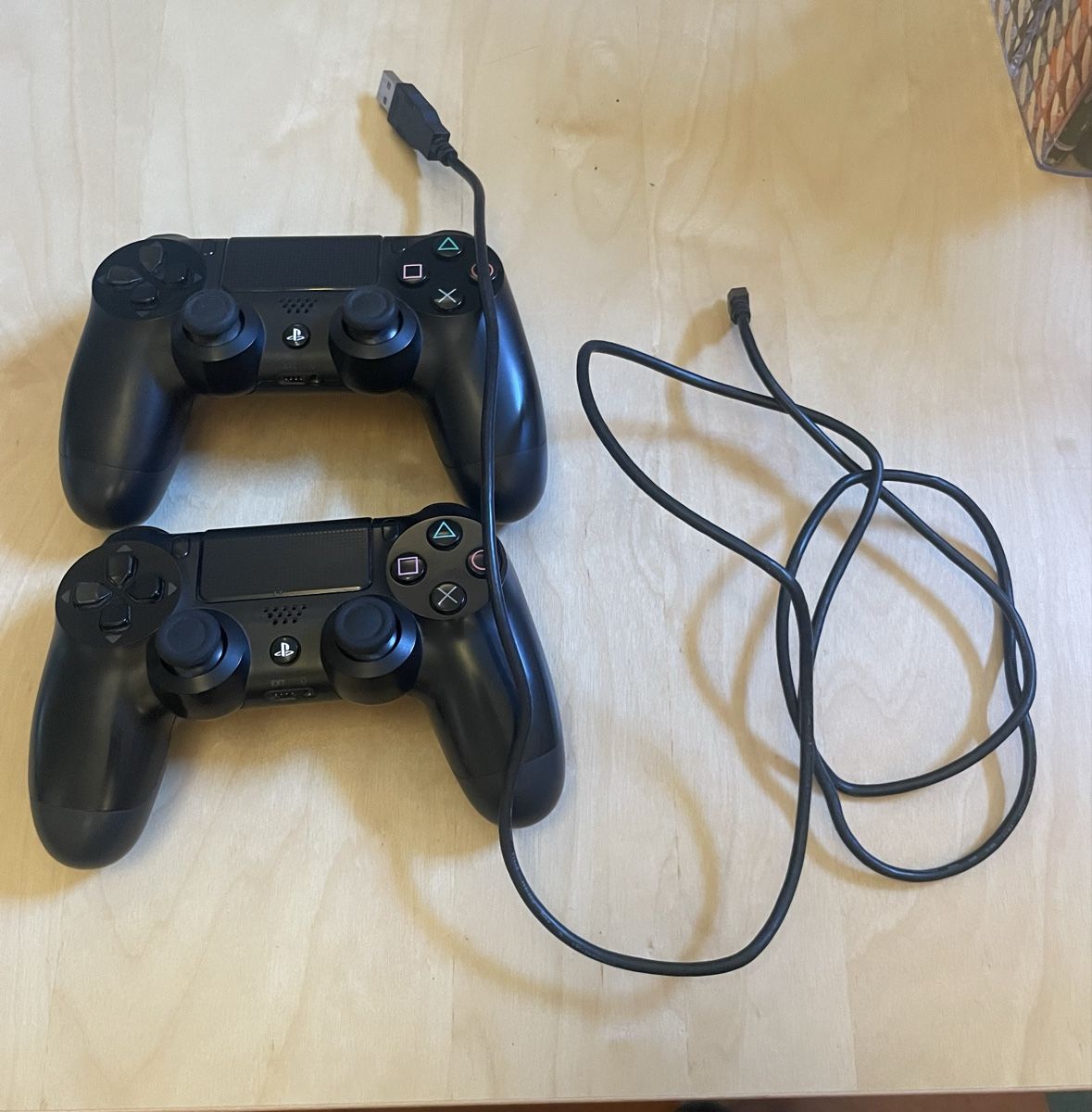 Sony Manettes: Manopole Playstation 4 + Cavo – D'occasion à Mezzovico par esa_d9tc