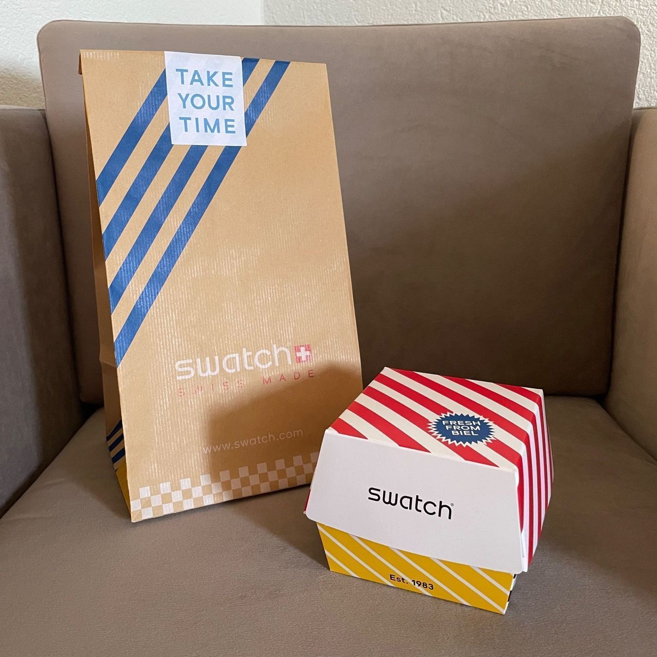 Swatch Montres: Uhr Swatch x You "Fondue" – Neuf avec emballage d'origine à Grenchen par iagiag