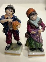 Coppia statuine porcellana Capodimonte in buono stato cm 10