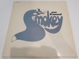 Smokey – Pass It Around