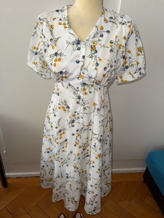 Robe d'été fleurie blanche