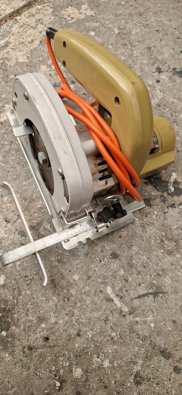 Tutte le macchine: Handkreissäge Black decker – Usato da Romanshorn venduto da fag_gnd6 3