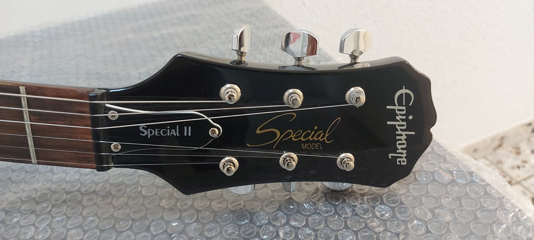 Epiphone Strumenti musicali: Epiphone Special model Special II  neuwertig – Nuovo (secondo la descrizione) da Glattbrugg venduto da Swissmusik 1