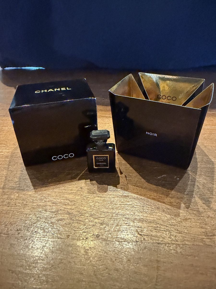 Chanel Parfum & Eau de Toilette: Chanel Coco Noir Eau de Parfum 1,5ml neuf – Neu (gemäss Beschreibung) aus fey von Caductilometre
