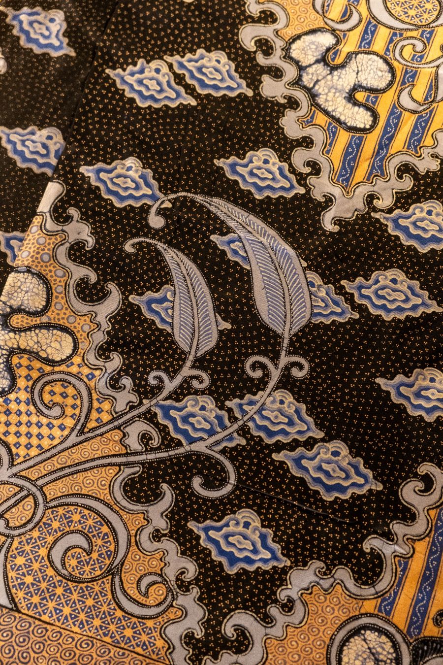 Tessuti:  Edler Batik-Tulis-Stoff – Nuovo (secondo la descrizione) da Romanshorn venduto da ras_b6lp