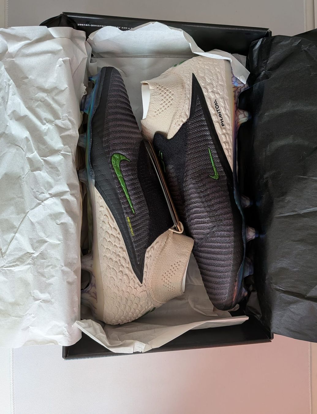 Altro in Alpinismo & Escursioni: Crampons Nike Phantom 6 Black Mamba – Nuovo e nell'imballaggio originale da Yverdon-les-Bains venduto da missmaguy 1