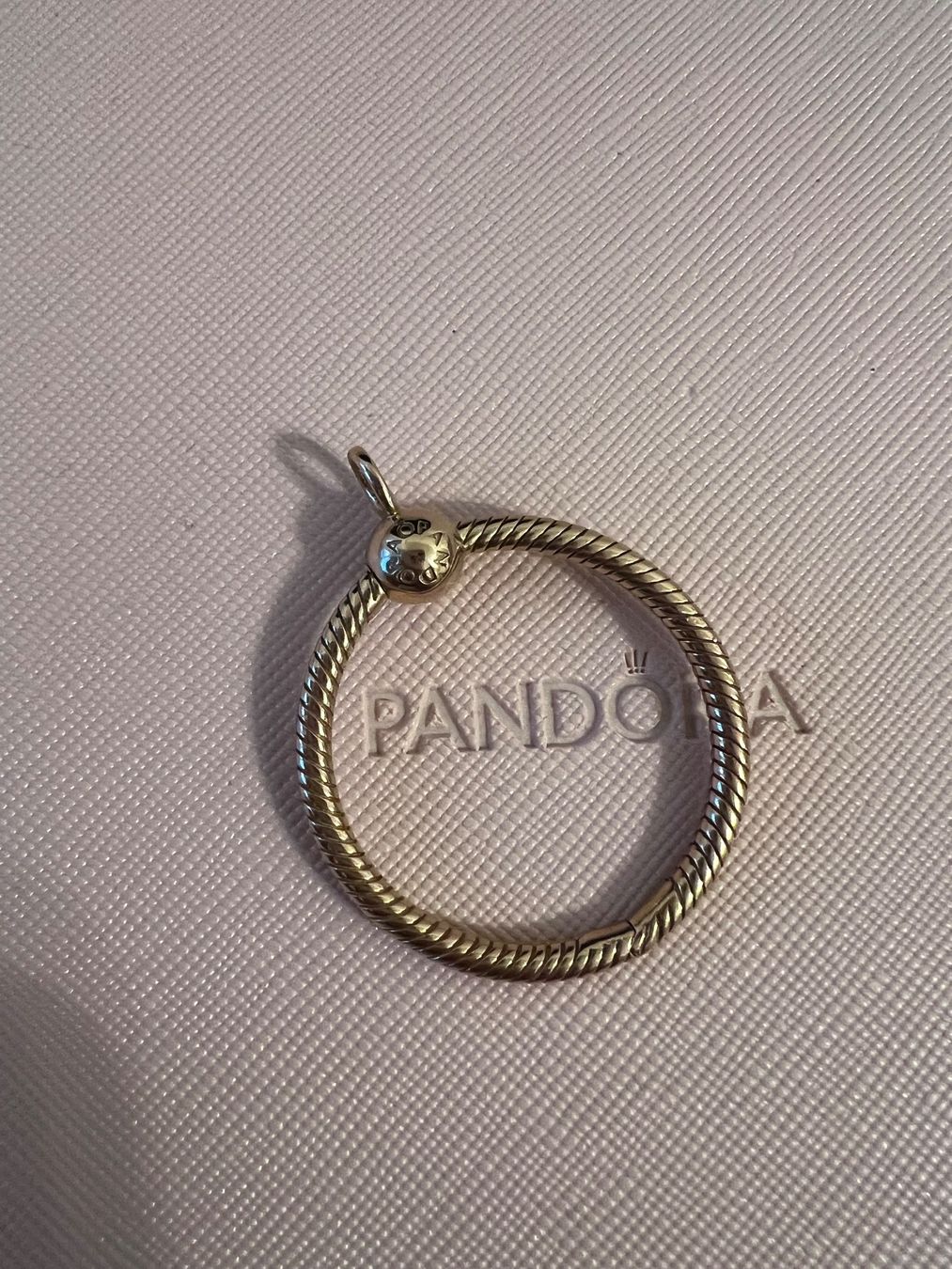 Pandora Pendentifs: Original Pandora O pendant rosegold medium – D'occasion à Toffen par Vanessa_Germann 1