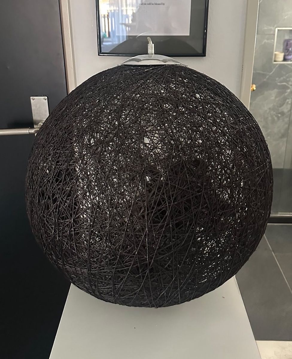 Kronleuchter & Deckenlampen: Kugel Lampe schwarz Schnur Design – Gebraucht aus Felben-Wellhausen von Yalbey