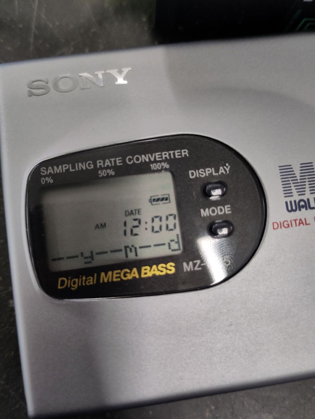 Sony Lettore multimediale portatile: Walkman MiniDisc Recorder MZ-R35 – Usato da Pratteln venduto da Cartonsducoeur_bl 1