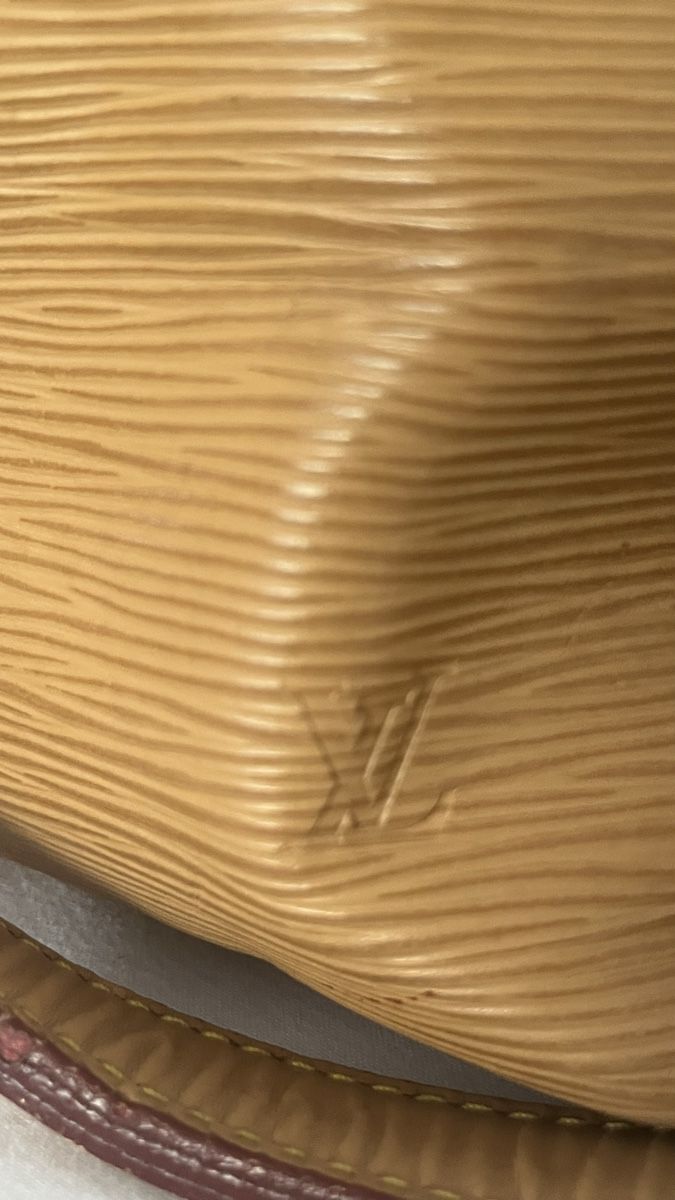 Louis Vuitton Borse da donna: Louis Vuitton Petit SAC -Epi Leder/ beige – Usato da Basel venduto da marinaliane 1