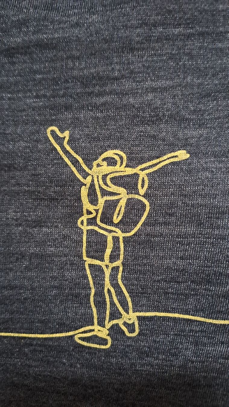T-shirts: T-shirt gris super.natural taille S – D'occasion à Rolle par Loutre84 3