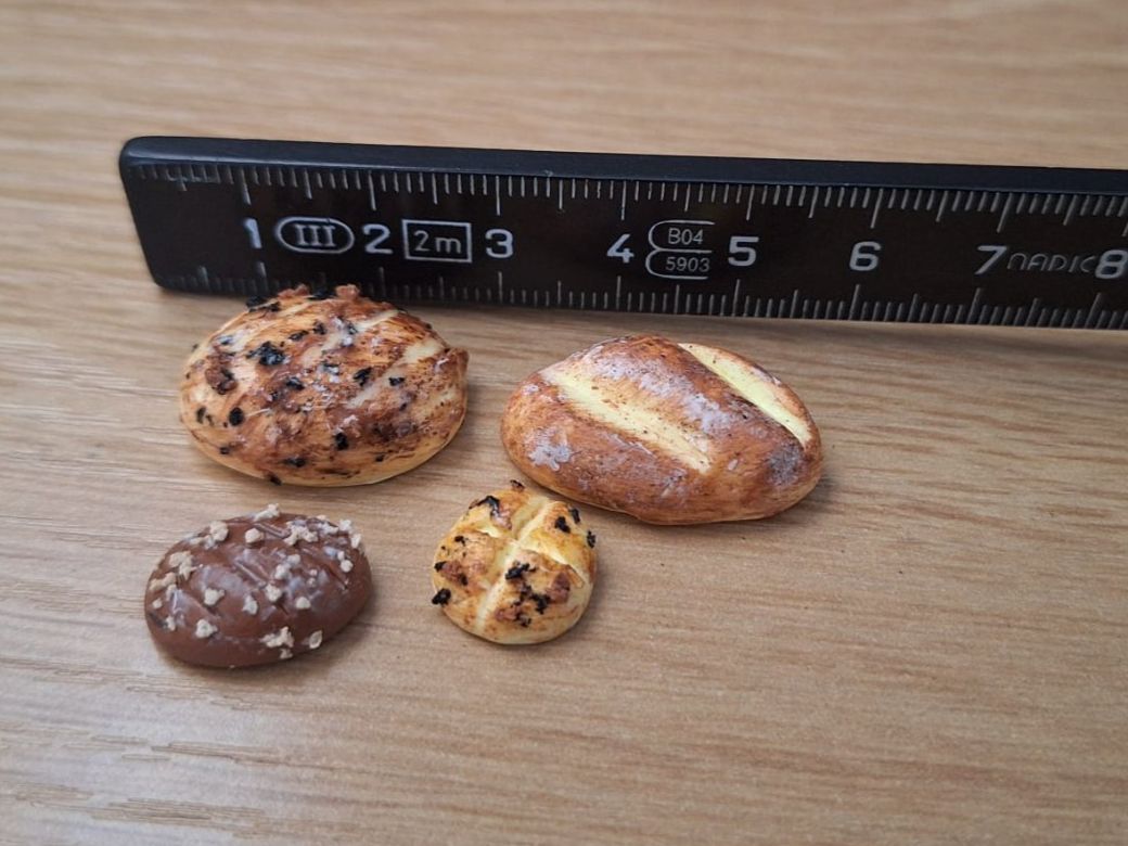 Case e mobili per bambole: Puppenhaus Brot, Mohnbrötchen – Nuovo (secondo la descrizione) da Zürich venduto da HandmadeTinyFood 1