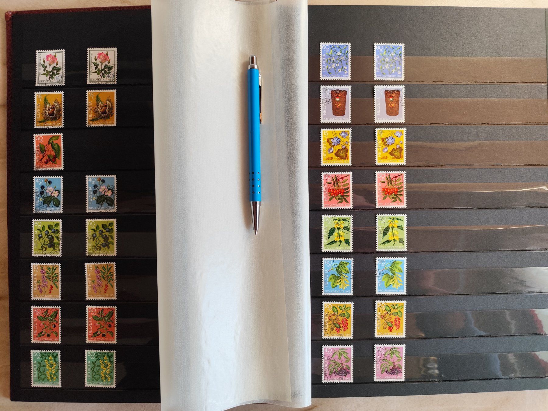 Tutti i francobolli: Album mit Schweizer Briefmarken - Pro Juventute – Usato da Ermenswil venduto da easyric 2