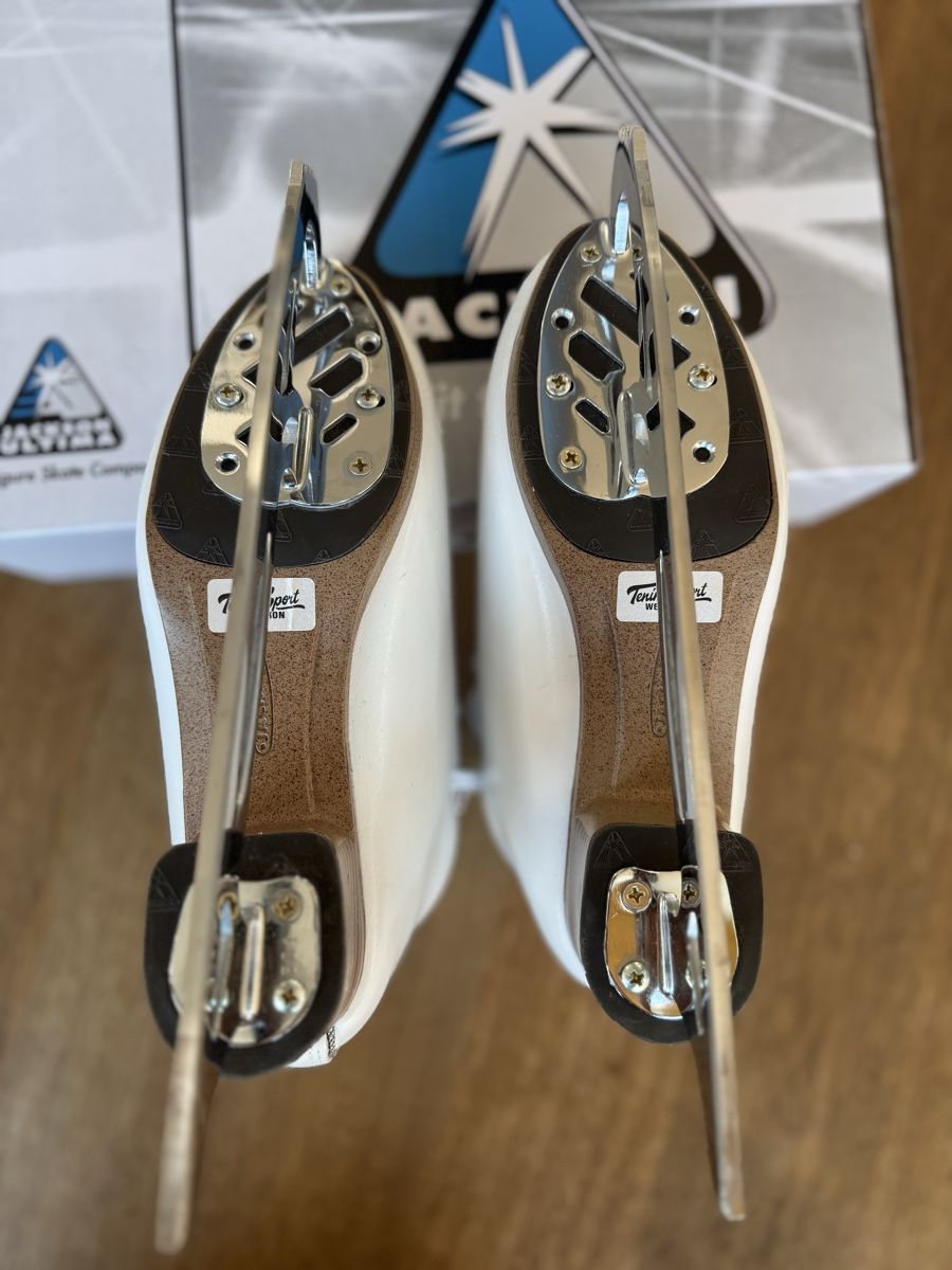 Jackson Patins à glace: Eiskunstlauf-Schlittschuhe Jackson – D'occasion à Gutenswil par Zuknap 4