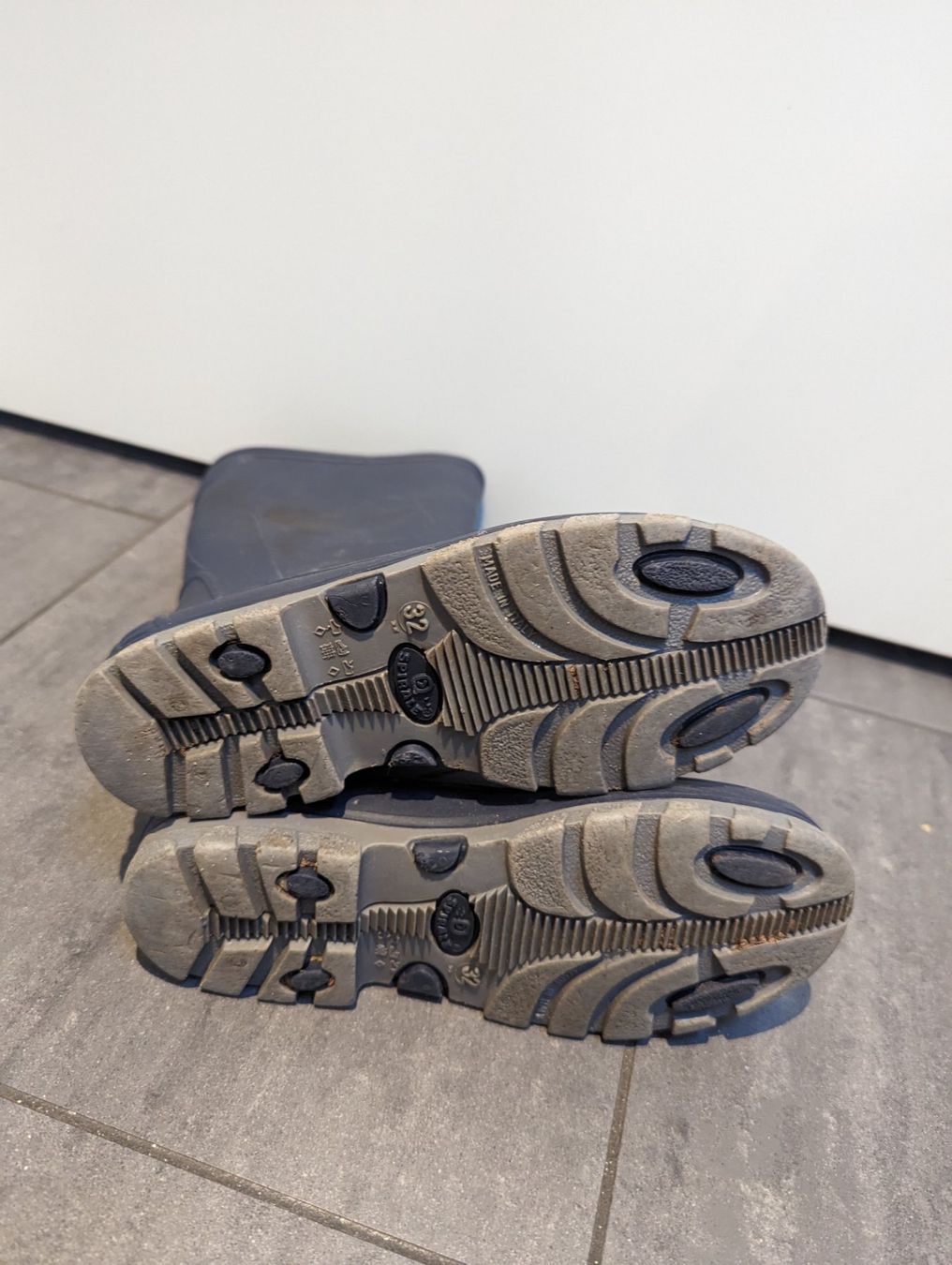 Herrenschuhe: Gummistiefel, Grösse 32 – Gebraucht aus Himmelried von Paura 1
