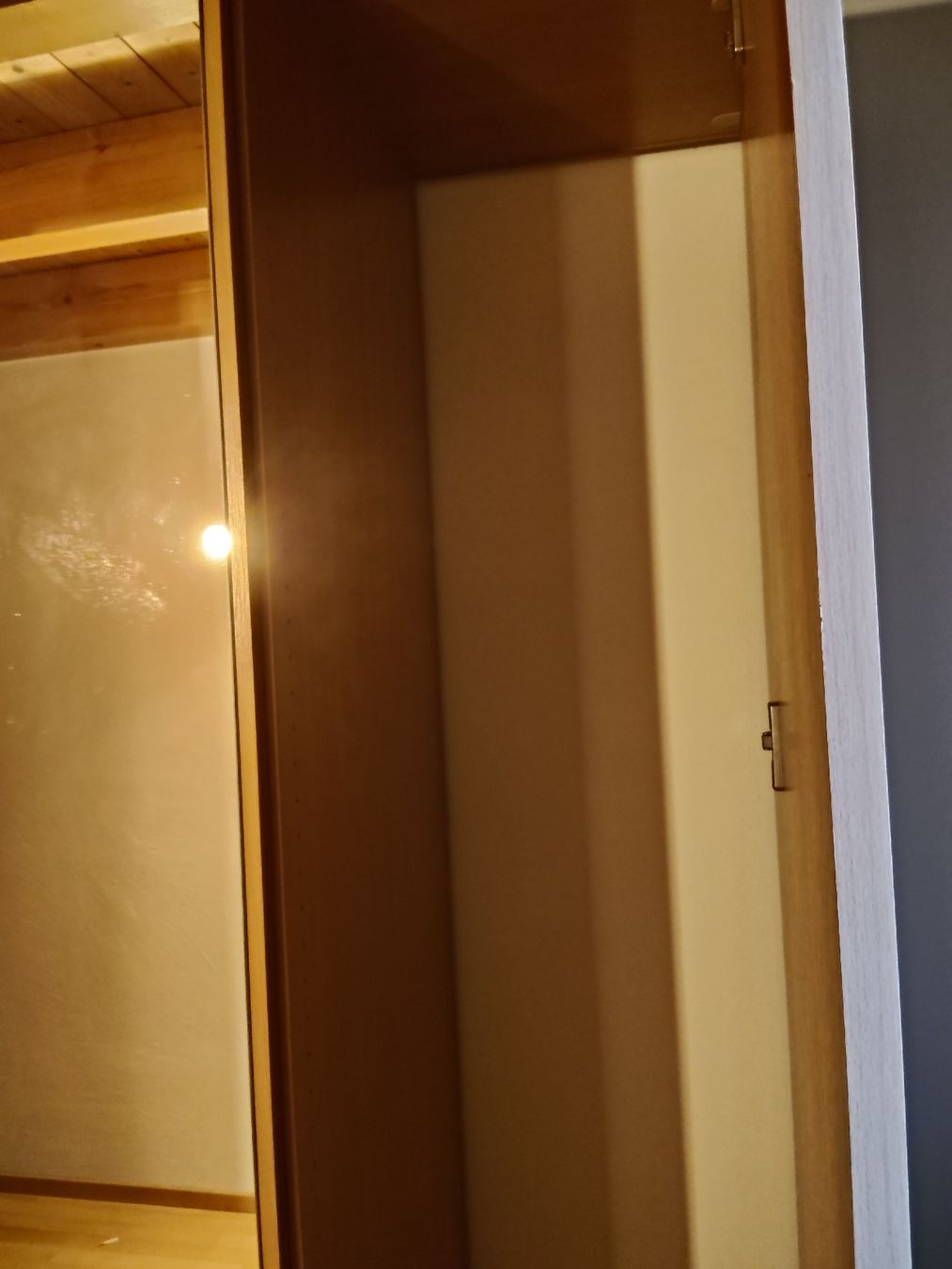 Armadi: Schrank – Usato da Triengen venduto da RealX 3