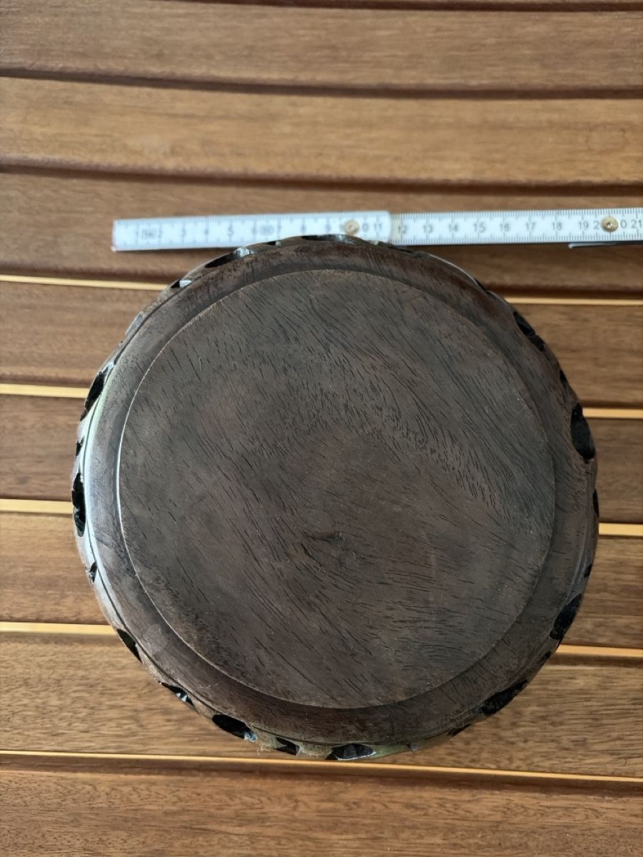 Tutte le decorazioni: Holzschale geschnitzt DekorationDurchmesser 19cm – Usato da Herisau venduto da Camelia01 3