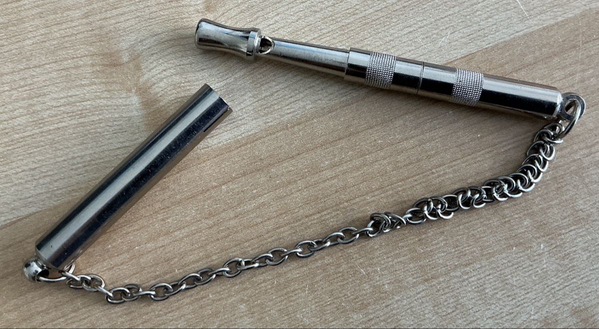 Pipes & Accessoires: Hochfrequenz Hunde-Pfeife, Ton verstellbar – Neuf (Voir description) à Kreuzlingen par King_Artus