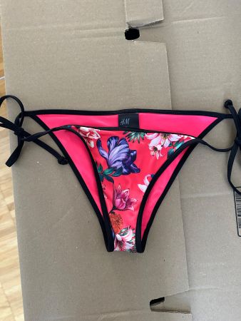 H&M Bikini Hose, Grösse 34, Sommer Look mit Blumen🌸