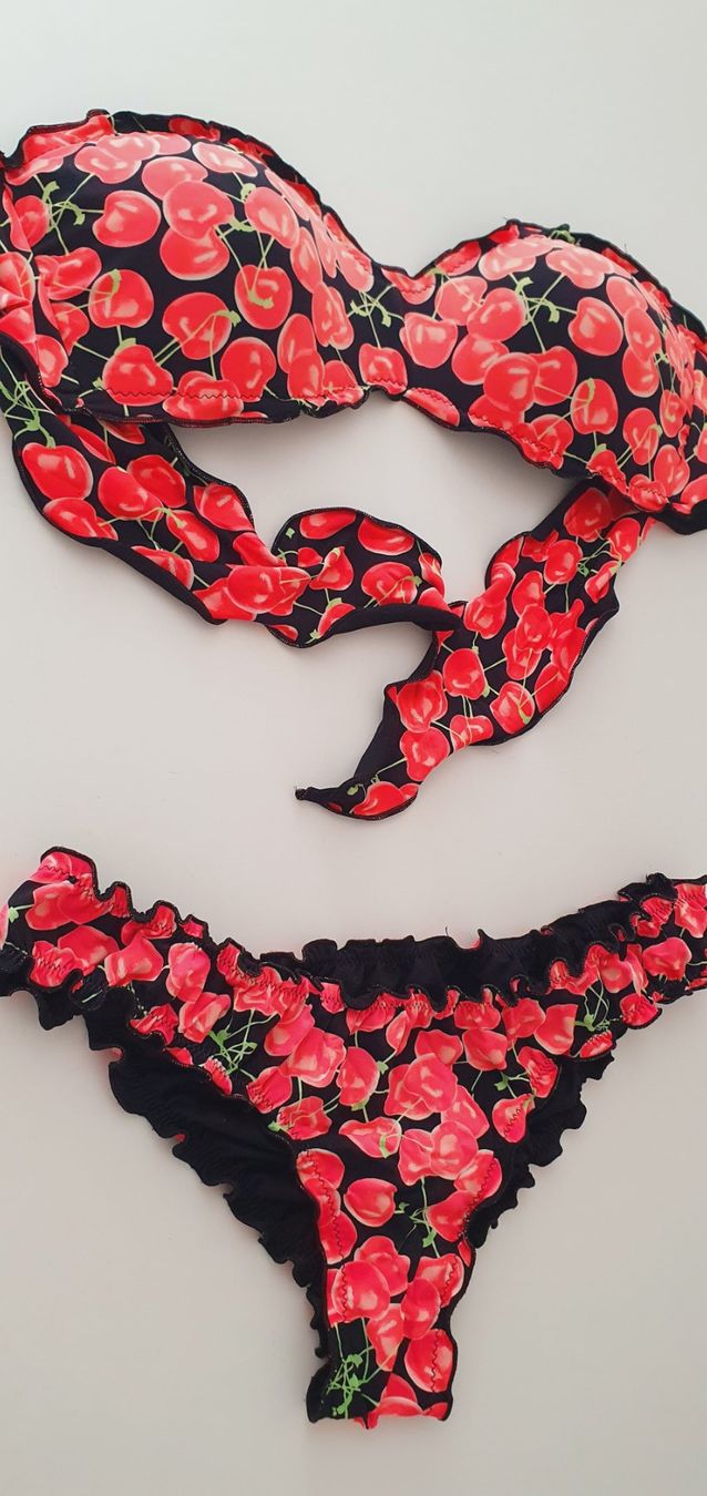 Calzedonia Costumi da bagno & Bikini: Bikini Calzedonia Kirsche Gr. S – Usato da Stansstad venduto da InStyle8 1