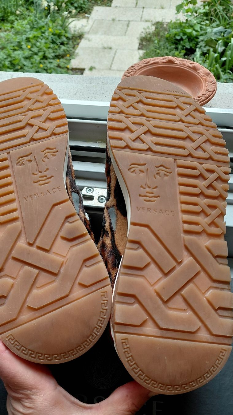 Versace Scarpe da donna: Versace Gr. 40 – Usato da Zürich venduto da ewka 1