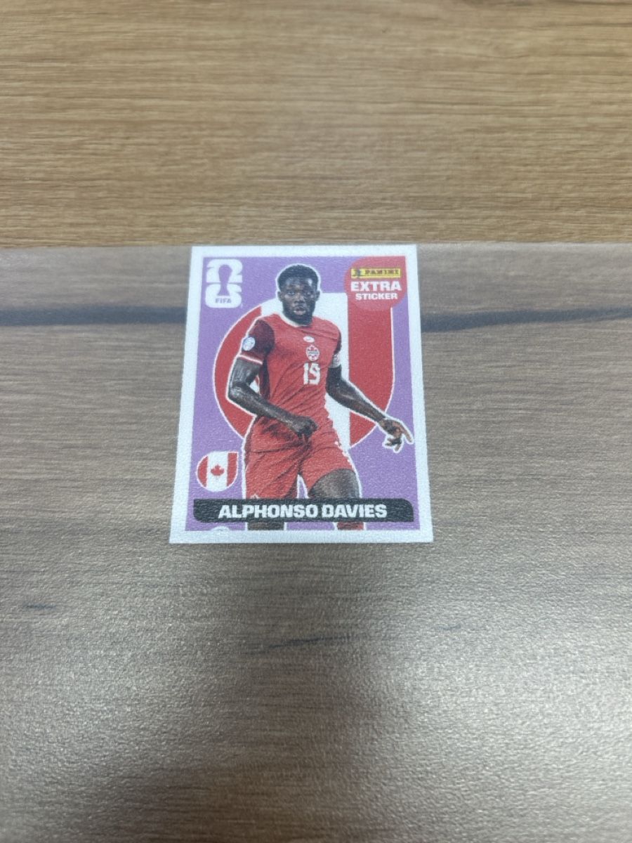 Panini Carte collezionabili: Alphonso Davies Extra Sticker in Lila! – Nuovo (secondo la descrizione) da Thun venduto da rem_sgx5