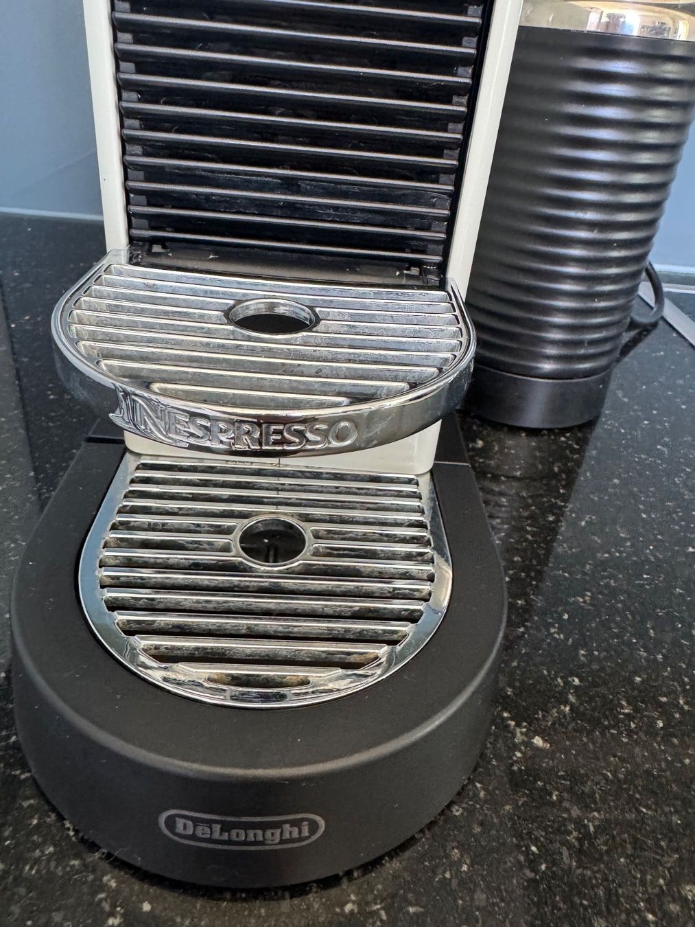 De'Longhi Machines à café & Machines à expresso: NESPRESSO de longi – D'occasion à Adliswil par atram57 1