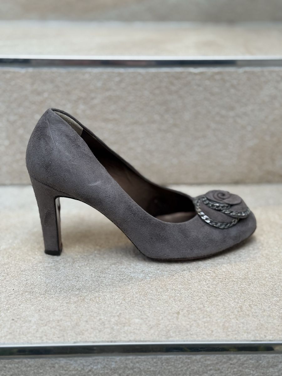 Chaussures femmes: Elio e Leo Gray Suede Rose Heels - Chic Style – D'occasion à Commugny par semamonfrinoli 1