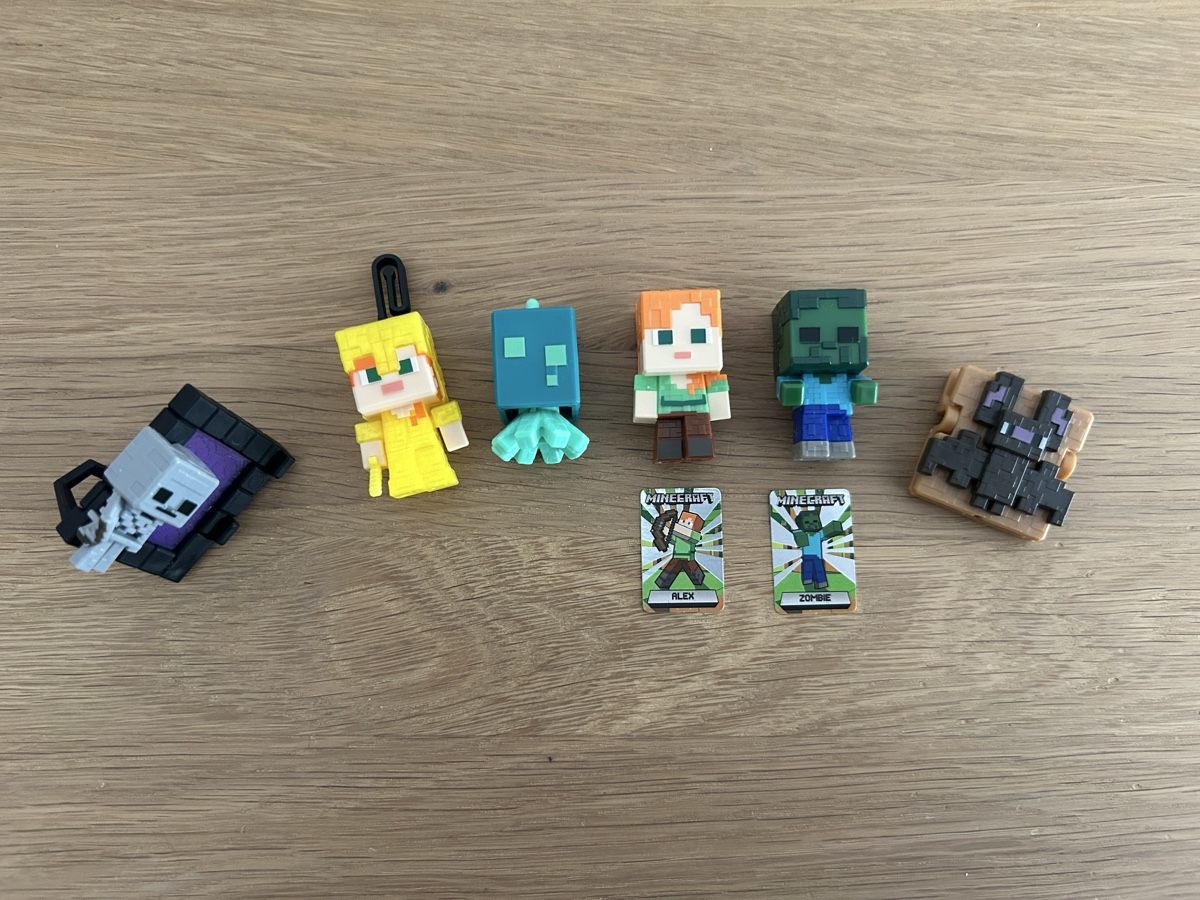 Giocattoli: 6 Minecraft Figuren von Kinder Joy – Nuovo (secondo la descrizione) da Naters venduto da Gemschhtte