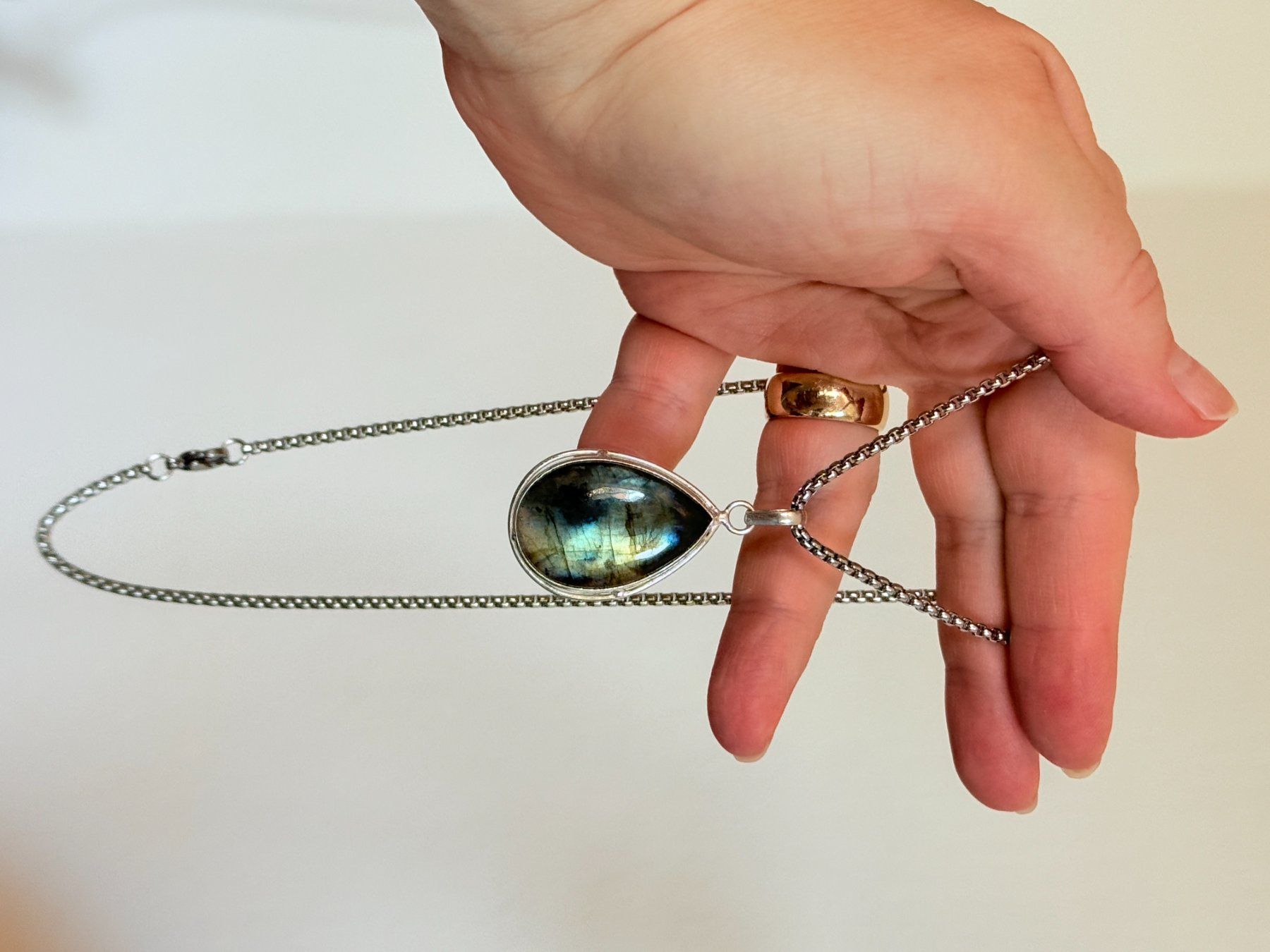 Catenine: Collier Labradorite Pendentif Goutte Unique – Nuovo e nell'imballaggio originale da Genève venduto da AWWA 8