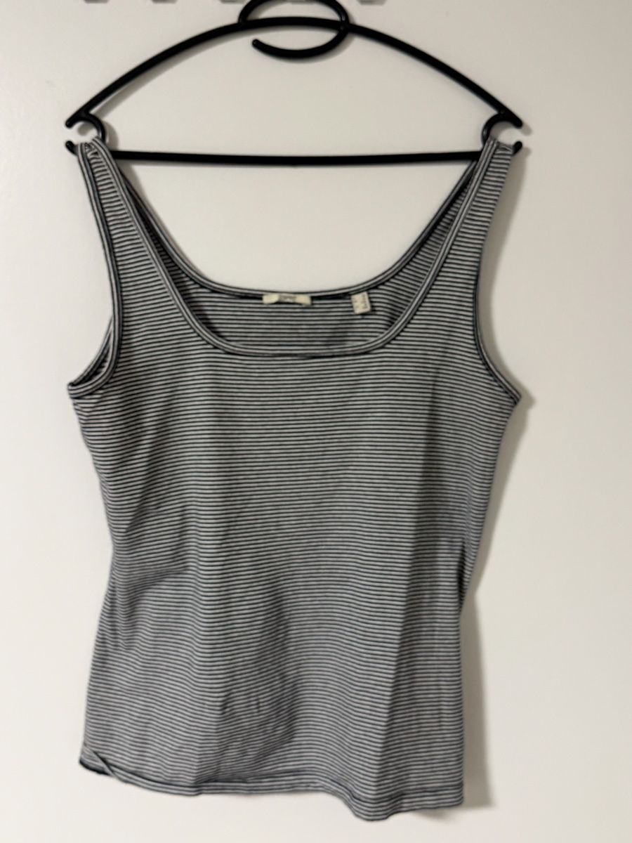 Esprit T-shirt: Damen Tanktop Esprit gestreift – Usato da Münchenbuchsee venduto da dumle