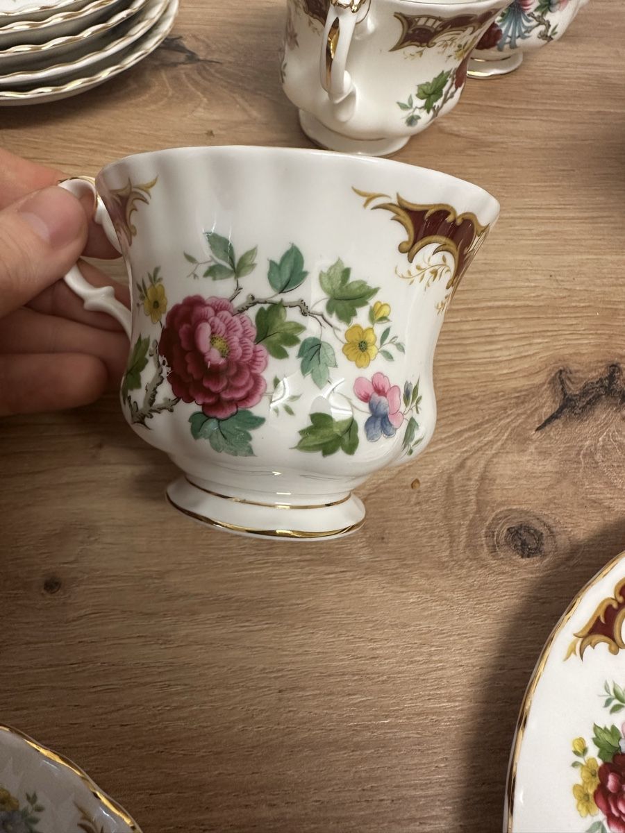Royal Albert Set di piatti: Full (6) coffee and dessert set  – Nuovo (secondo la descrizione) da Zürich venduto da boy_5wcr 4