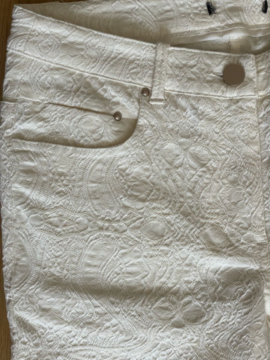 Pantalons: Pantalon blanc/crème 7/8taille 36 – D'occasion à Fribourg par Mymikrakra01 3