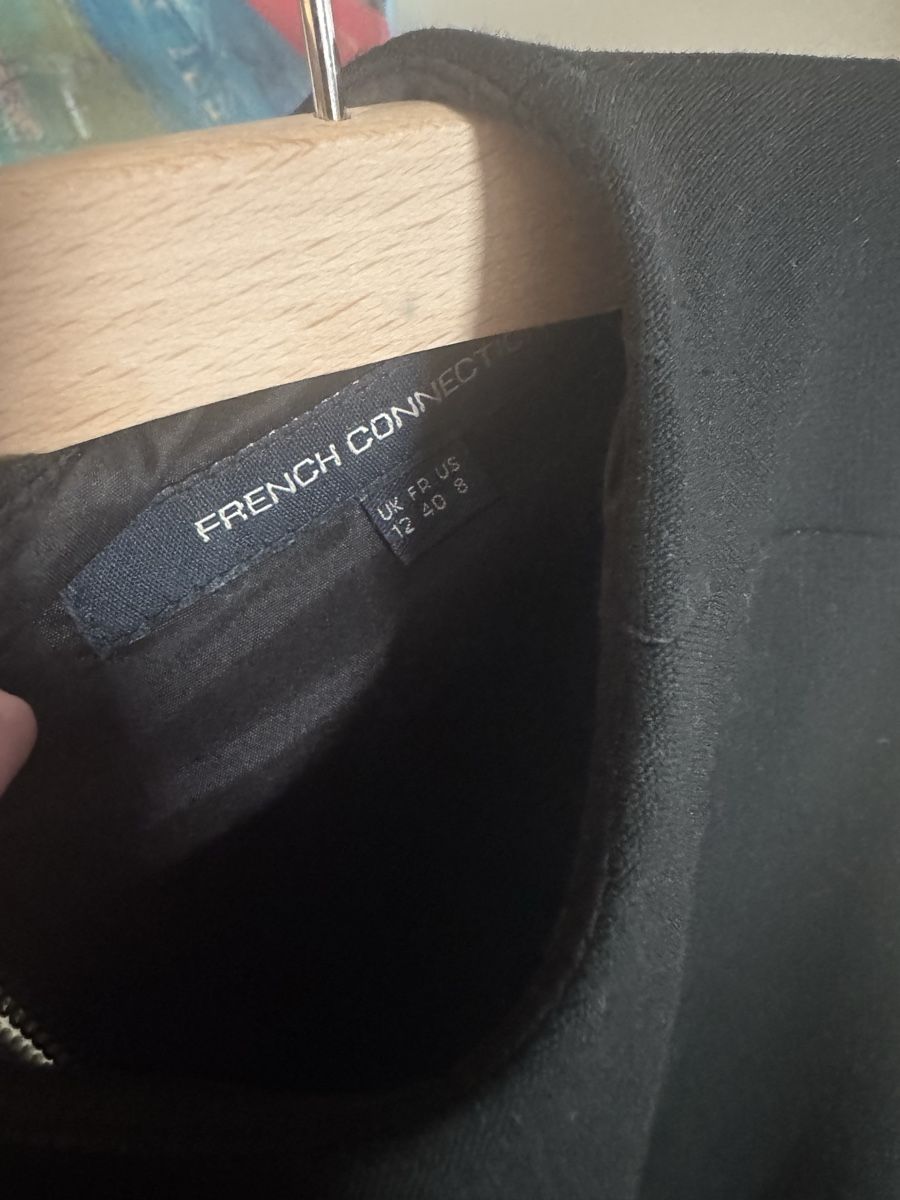French Connection Kleider: Business Black Dress – Gebraucht aus Zürich von alieacelina 1